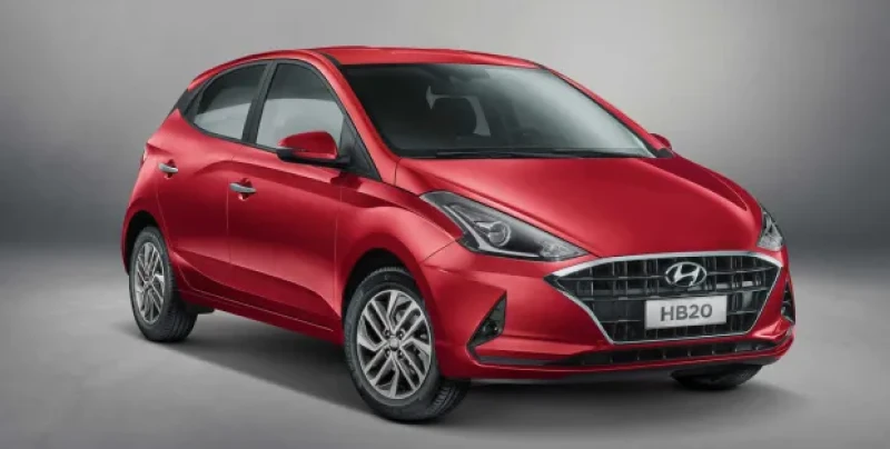 Hyundai HB20 2023 Vermelho, vista lateral, seminovo
